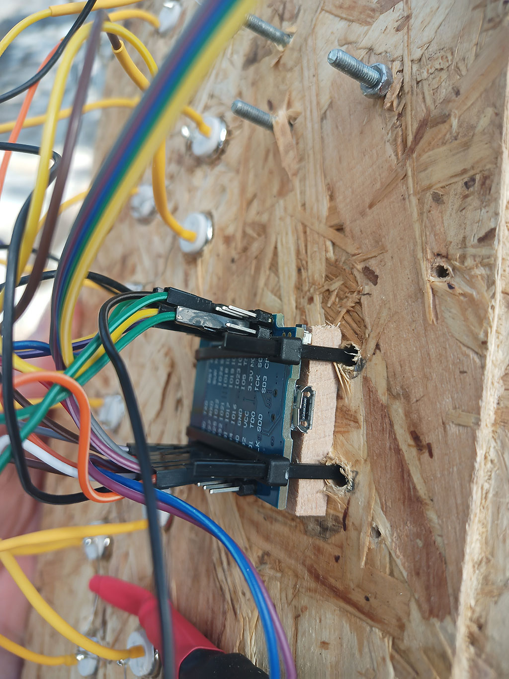 Flippi – Gehäuse seitlich